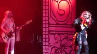 Jennifer Nettles - Playing With Fire - Opening number at Foxwoods 10-31-15