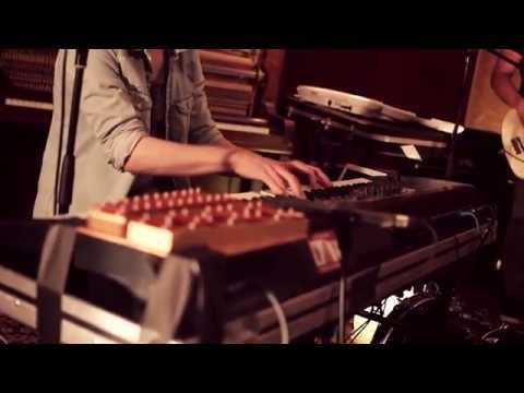 ENNO BUNGER - Leeres Boot (FLMR Session / Ducklake Studio)