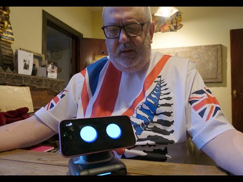 LOOI desktop robot first impressions video preview