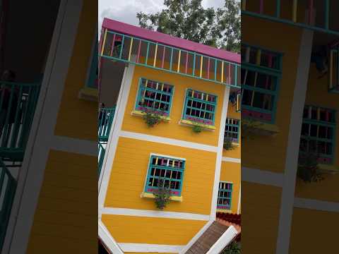 Parche de desparche casa al revés Santa Elena #valledelcauca #cerrito