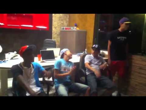 Mc Kelvinho , Mc Gui , Mc Bio G3 , Mc Kaique - Medley  Rima na Hora