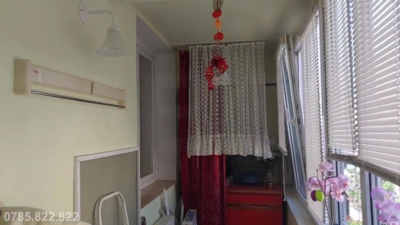Apartament 55 mp 3 camere etaj 3 balcon pivnita Piata Noua Cisnadie - Video