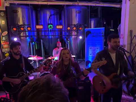 Teenage Dirtbag - It's Not A Phase Mom Live