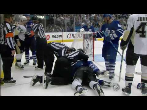 Jordan Staal vs Mike Komisarek