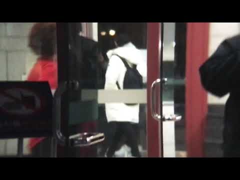 181111 SBS Inkigayo - Chanyeol leaving