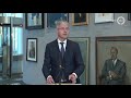 TERUGKIJKEN | Minister Slob geeft toelichting op schrappen examens