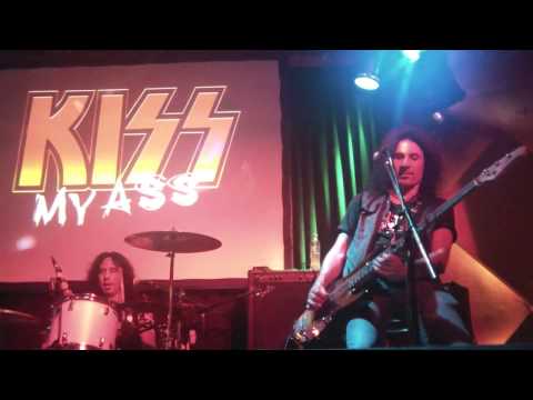KISS MY ASS Cristine 16 Acu. La Roca 9/12/16