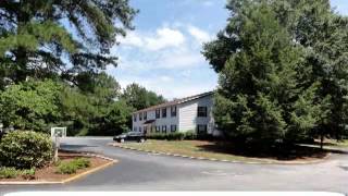 preview picture of video 'Country Squire Apartments, Atlanta, GA 30331'