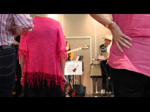 Gordon station Stuart French and Camille live at Belrose Country music club