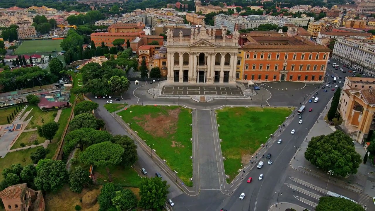 Behold the bird's eye view of the majestic Basilica di San Giovanni in Laterano.