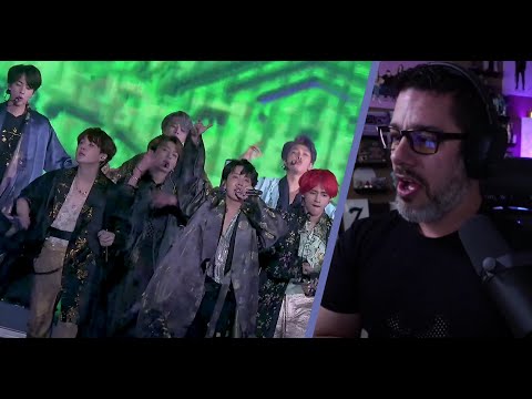 Director Reacts - BTS - 'Idol' LIVE (MMA 2018)