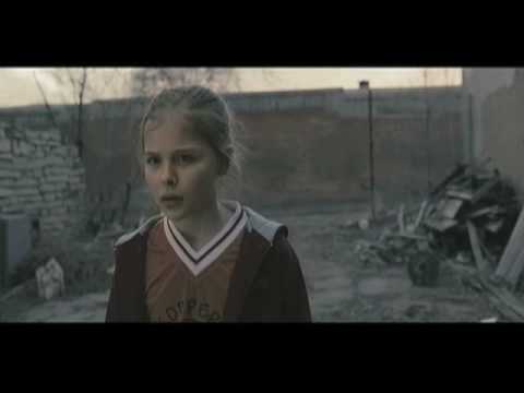Not Forgotten (Clip 'Chloe Moretz Alley Scene')