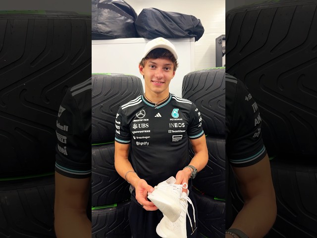Vídeo relacionado con adidas Uomo Mercedes - AMG Petronas Formula 1 Team Driver Jersey, White, L