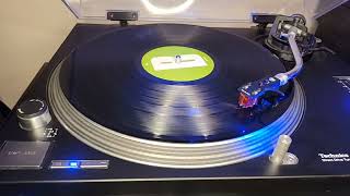 E-Motion – I Stand Alone (Nush Club Mix)