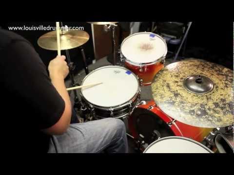 How to play drums - Triplet Groove (Bernard Purdie Shuffle)