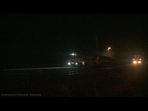 Pacific National 3MA5 Container Train Passes Grain Train (19/3/2019) - PoathTV Australian Railways