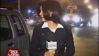 Aaj Tak reporter faces eve-teasing while reporting