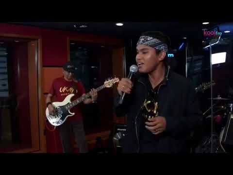 STUDIO KOOL FM..LEPASKANMU KERANA TERPAKSA..UKAYS