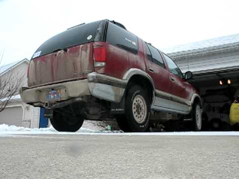 1995 Chevy Blazer with Holley Red Hot Glasspack