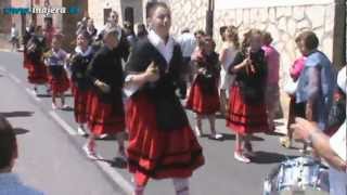 preview picture of video 'Bobadilla   La Rioja   Procesión y Danzas en Honor de San Juan Bautista   24 06 2012'