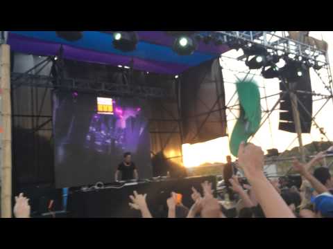 Pulparty Dannic 2014 / I AM (Clap!) - Sick Individuals Feat Axwell