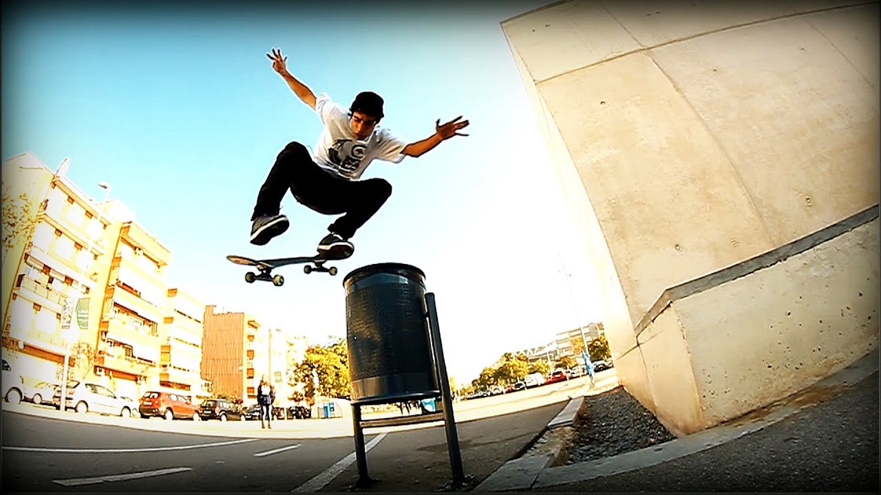 DANI DELGADO - SKATEBOARD FULL PART 2014