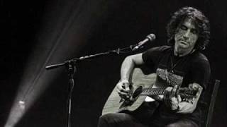 Ligabue,almeno credo live..