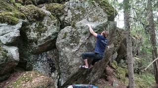 Video thumbnail of Hirsipuu, 7A+. Vihti