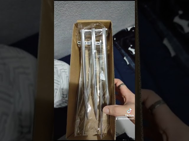 Vídeo relacionado con BCHKO 6 Piezas Garras Retráctiles de Wolverine, Garras de Lobo de Plástico Extensibles, Disfraz de Cosplay de Wolverine para Adultos y Niños (Plata)