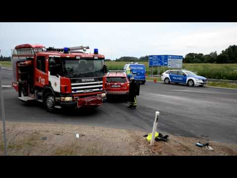 Viljandimaal põrkasid kokku veok ja kaubik