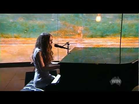 Birdy Performs Skinny Love live on the 55th TV Week Logie Awards