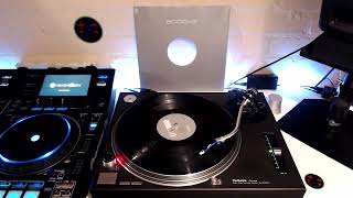 DJ Taucher - Child Of The Universe (Sanvean) (Phase II Mix)