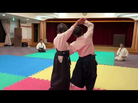 茅野合気道会　片手持ちの崩し　外旋と内旋