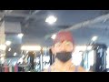 가슴운동 파트너와 함께
