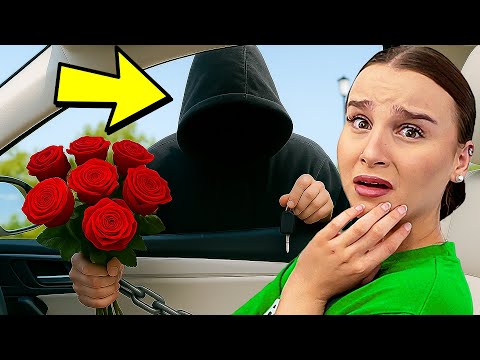 STALKER sperrt mich im Auto ein ! 😫🚘 (Hilfe) - Celina