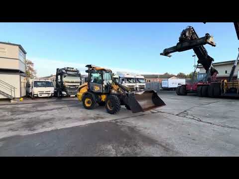 JCB 409 LOADING SHOVEL - Image 2