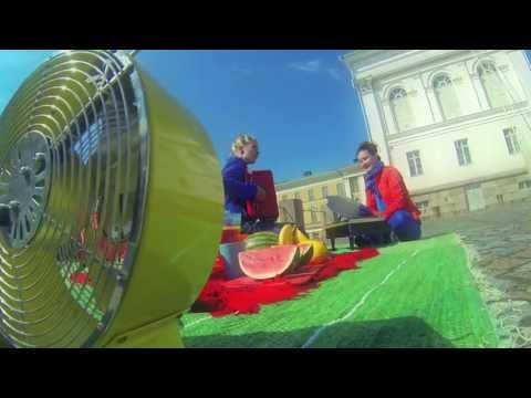 Duo Milla Viljamaa & Johanna Juhola: Neljän minuutin rakkaus -musiikkivideo