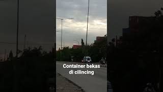 Download lagu kontainer bekas di Cilincing mp3 Download lagu kontainer bekas di Cilincing mp3