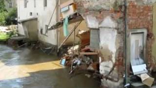 preview picture of video 'Überschwemmung im Zentrum von Hradek nad Nisou (08.08.10)'
