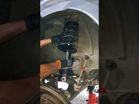 Installing Shock Absorbers on Toyota Avanza #carrepair #mechanic #automotive #tips #howto