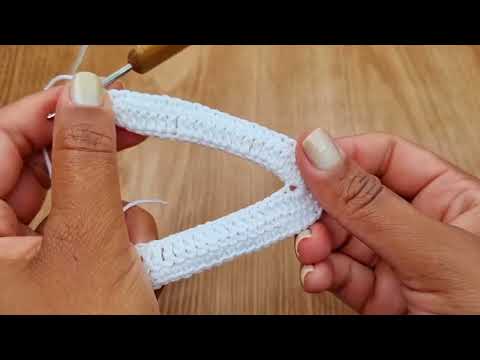 Sapatinho de Crochê Unissex