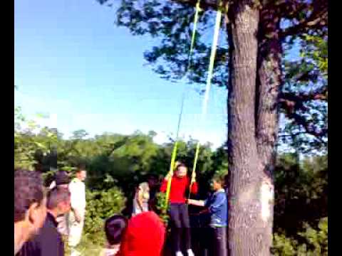 Cel mai tare Leagan  din padure la Hotarani!