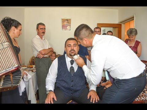 01 Traditii nunta. Barbieritul mirelui cu lautar .LIVE%