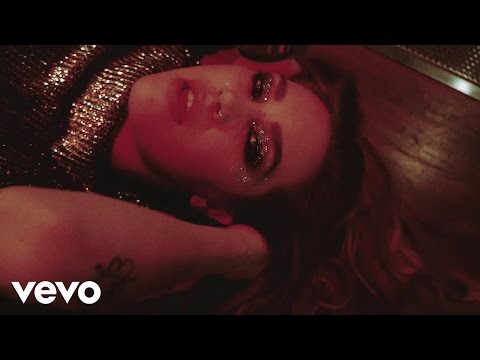 Elliphant - North Star (Bloody Christmas) [Official Video]