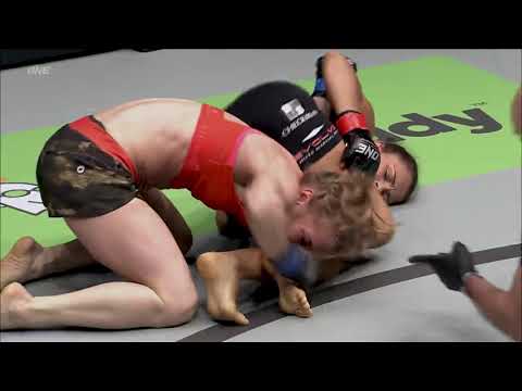 Female Submission In MMA