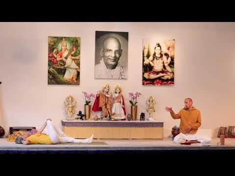 Rückenyogastunde mit Ravi - Yoga Vidya Ashram Live - 16:15 Uhr 09.04.2022