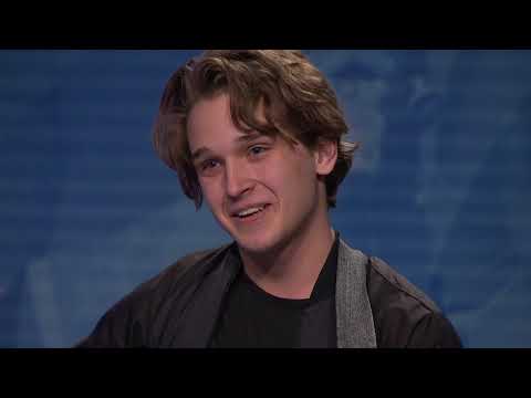 Handbollsmålvakten Lucas Berglund väcker starka reaktioner hos juryn i Idol 2019