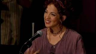 Perla Batalla Sings La Llorona