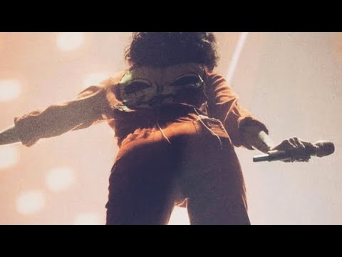 Mon Laferte - No te me quites de acá | #LaGiraDeNorma