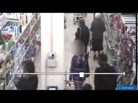 Borseggiatrice 13enne in azione: ruba il portafogli e si allontana. Arrestato il padre bulgaro